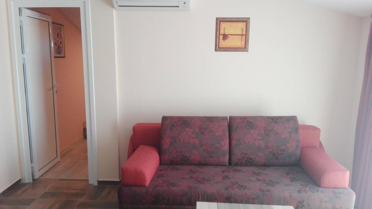 Къщата С Чешмата Apartment Велико Търново Екстериор снимка