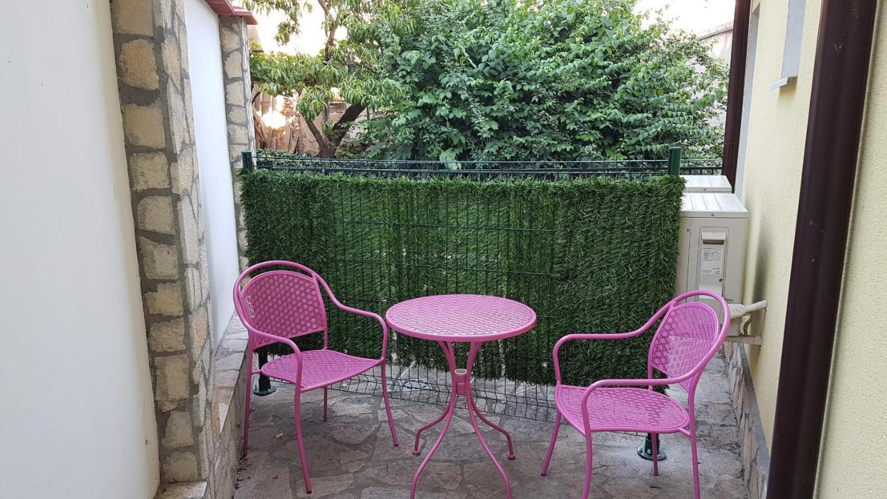 Къщата С Чешмата Apartment Велико Търново Екстериор снимка