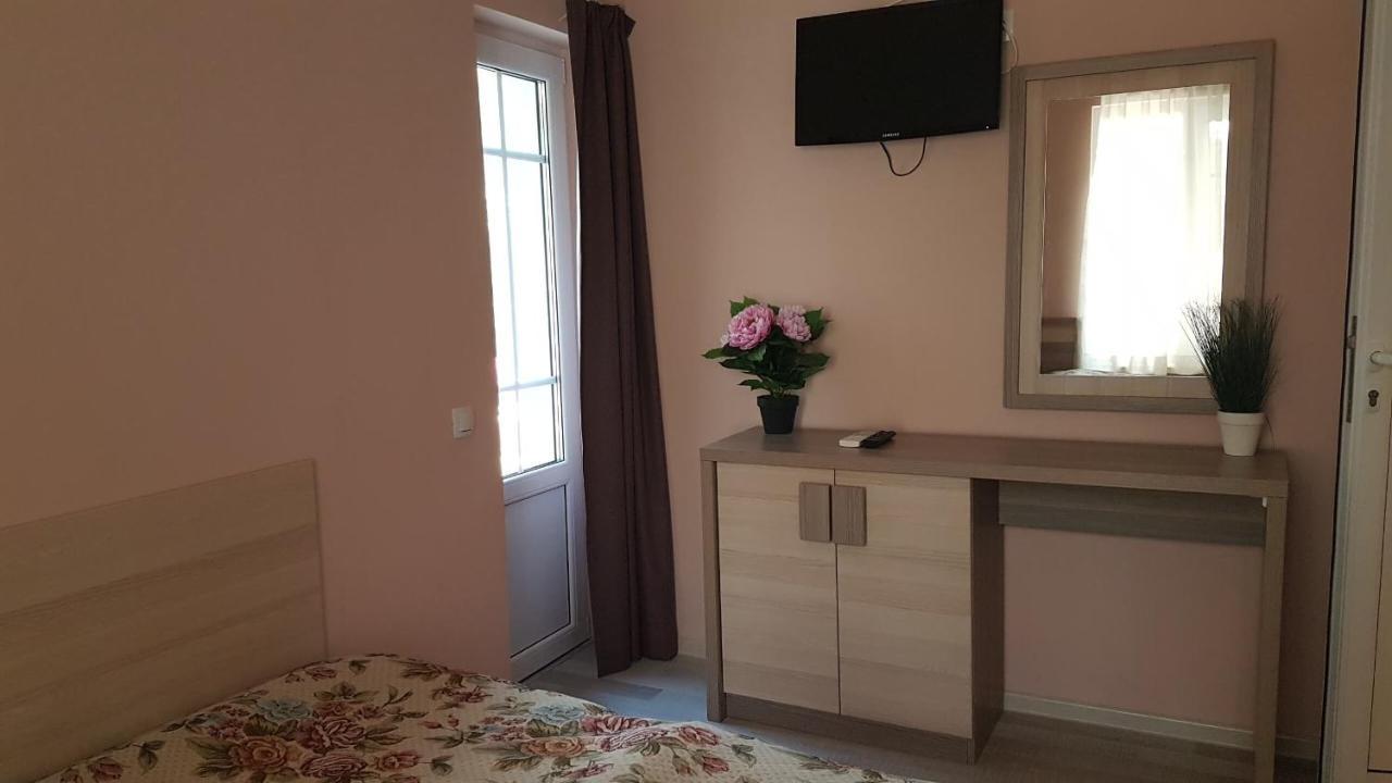 Къщата С Чешмата Apartment Велико Търново Екстериор снимка