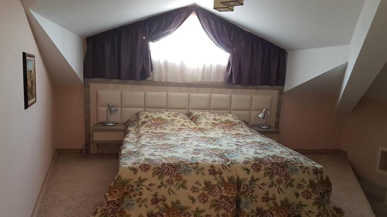 Къщата С Чешмата Apartment Велико Търново Екстериор снимка