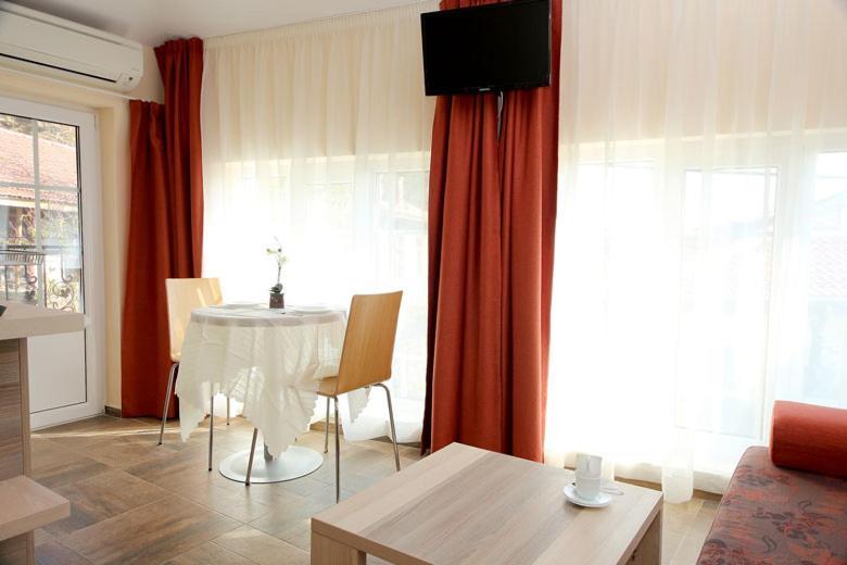 Къщата С Чешмата Apartment Велико Търново Екстериор снимка